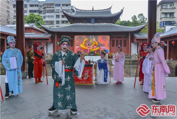小陶《漢劇》表演   鄧毅堅攝影.jpg