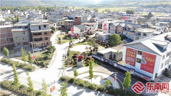 巫坊村紅軍紀念廣場現貌，由湖村鎮提供.jpg