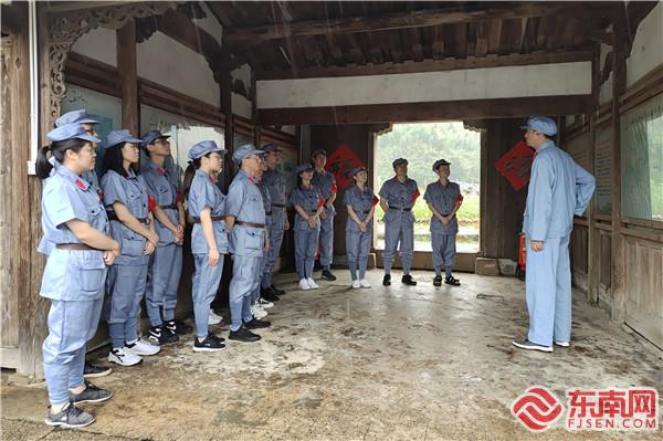 圖二：參觀永安市中央紅軍標(biāo)語博物館（來源：永安市財(cái)政局）.jpg