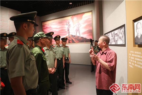 武警寧化中隊官兵走進縣革命紀念館聆聽紅色歷史(賴全平  攝).jpg