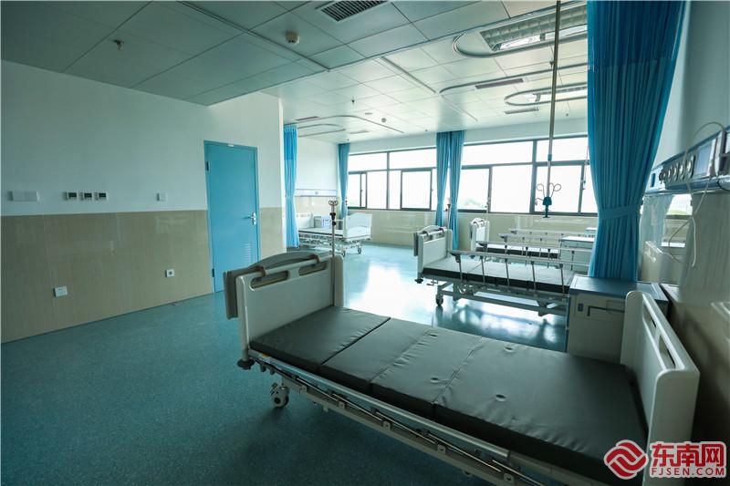 設置床位800張具備年收治4萬人次以上住院服務能力.jpg