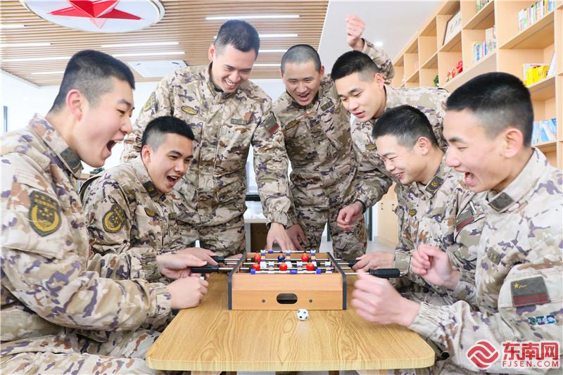 8、官兵共同娛樂（攝影：許鑫）.jpg