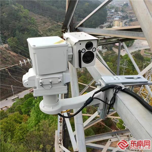 5月24日，國網(wǎng)將樂縣供電公司35千伏開萬線監(jiān)控系統(tǒng)正在監(jiān)控線路運行情況.jpg
