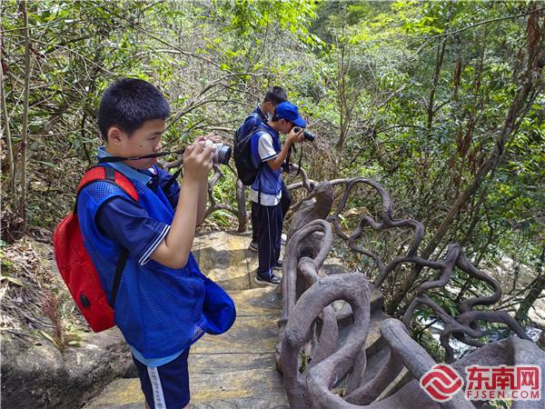 學(xué)員們用鏡頭捕捉大自然的神奇.jpg
