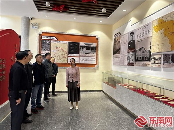 參觀明溪革命紀念園（攝影：蔡逸超）.jpg