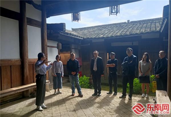 參觀清流縣林畬鎮毛澤東舊居（攝影：張仁水）.jpg