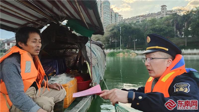 交通運輸綜合執法大隊開展內河水路執法巡查.jpg