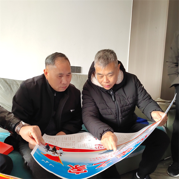 陳浩副廳長一行親切慰問企業軍轉干部（拍攝：張仕清）.jpg